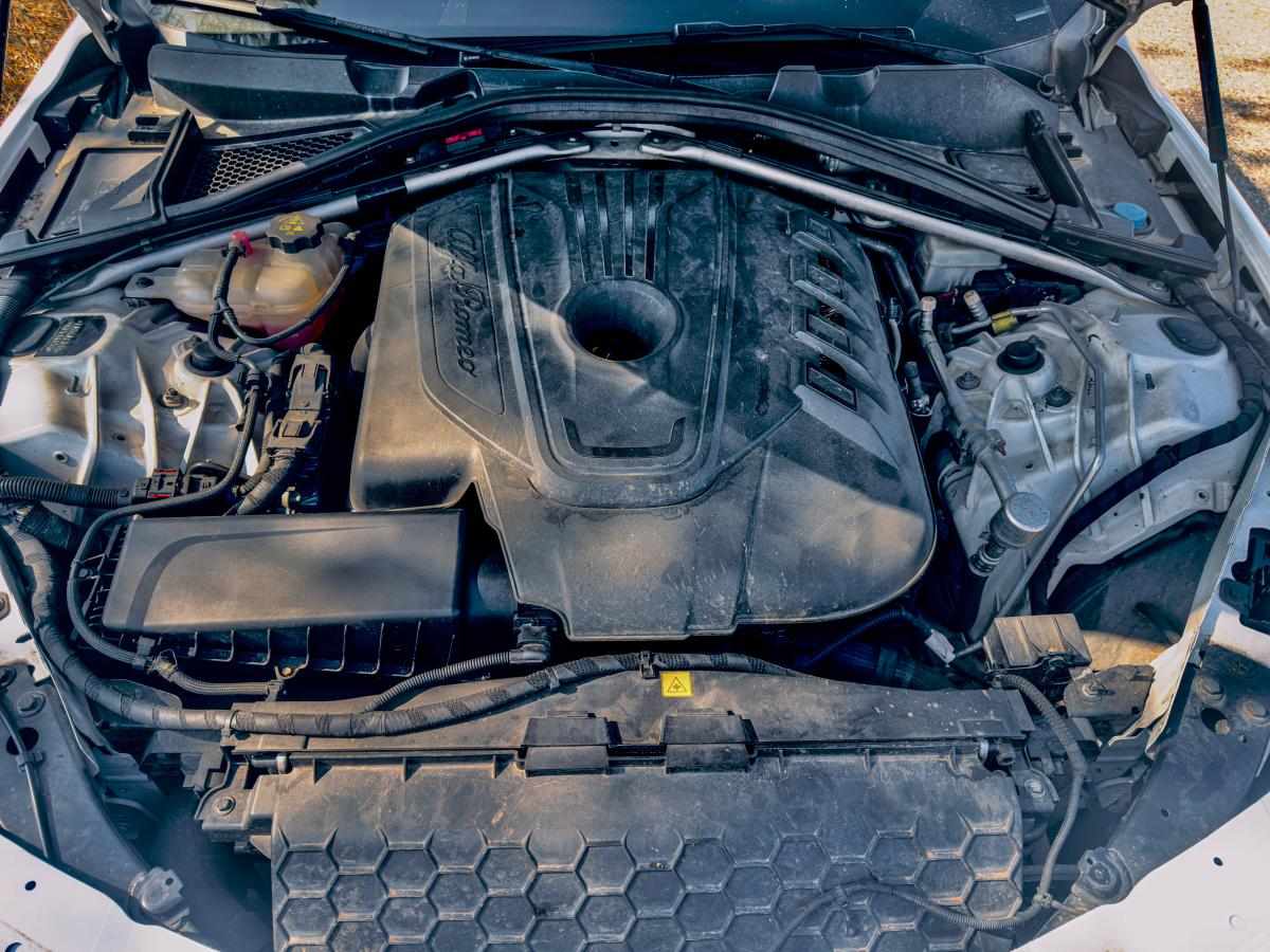 alfa-romeo-giulia-2-2-jtdm-2019-diesel-2143cc