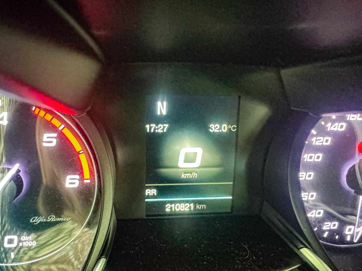 alfa-romeo-giulia-2-2-jtdm-2019-diesel-2143cc