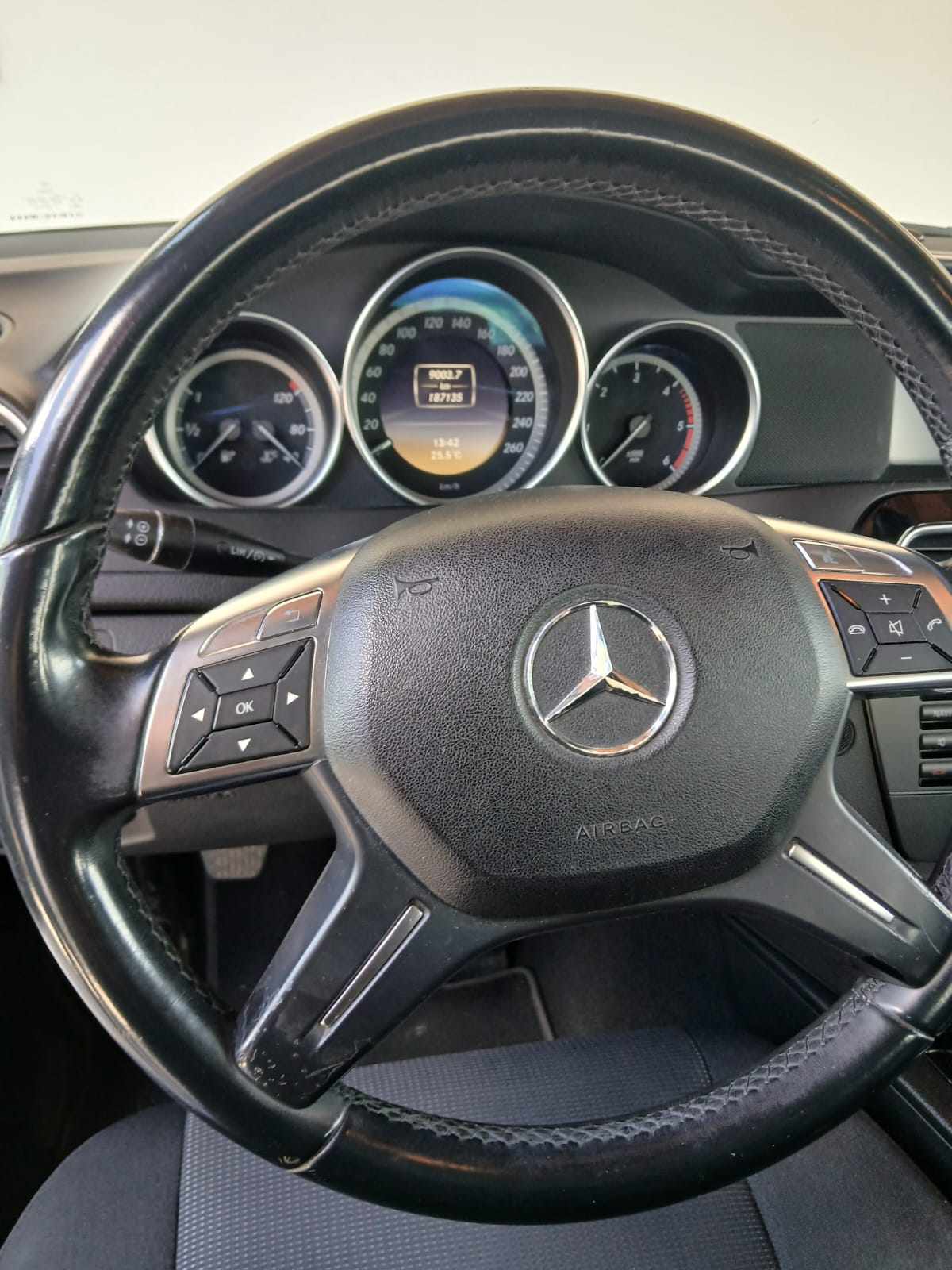 mercedes-benz-classe-c-c-200-cdi-blueefficiency-2011-diesel-2143cc