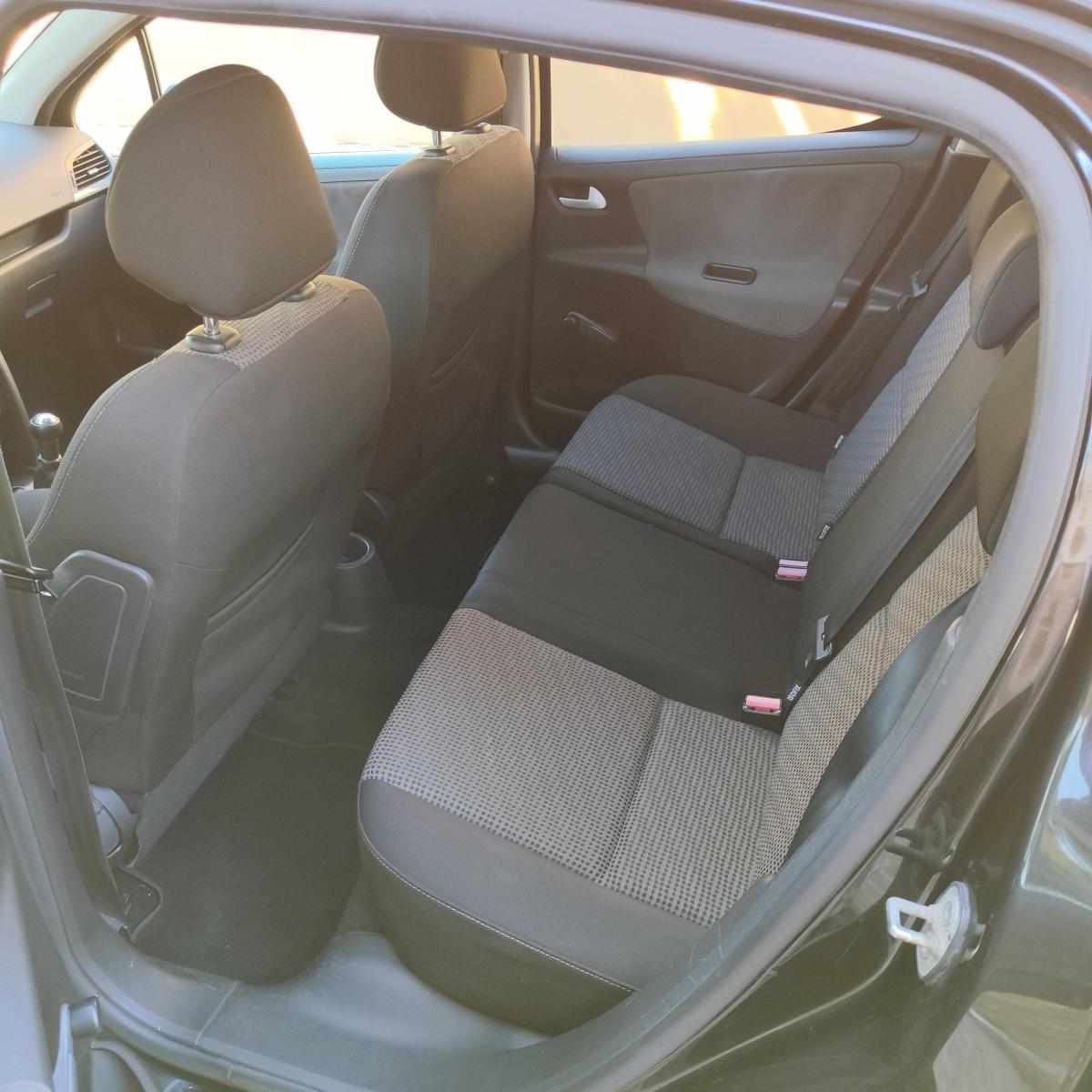 peugeot-207-1-6-hdi-fap-2010-diesel-1560cc