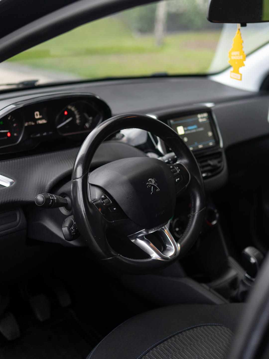 peugeot-208-1-6-bluehdi-2018-diesel-1560cc