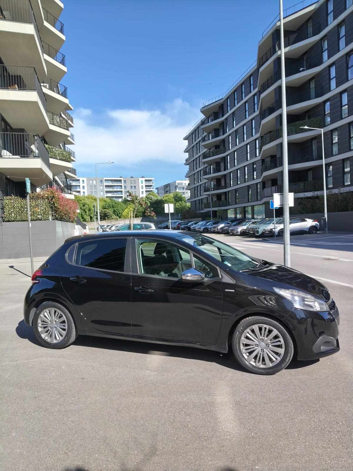 peugeot-208-1-6-bluehdi-2018-diesel-1560cc