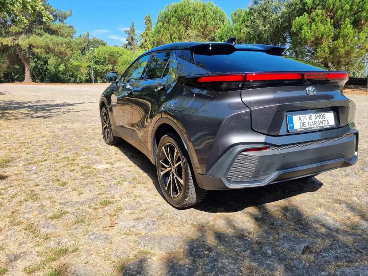 toyota-c-hr-2-0-phev-2025-gasolina-1987cc