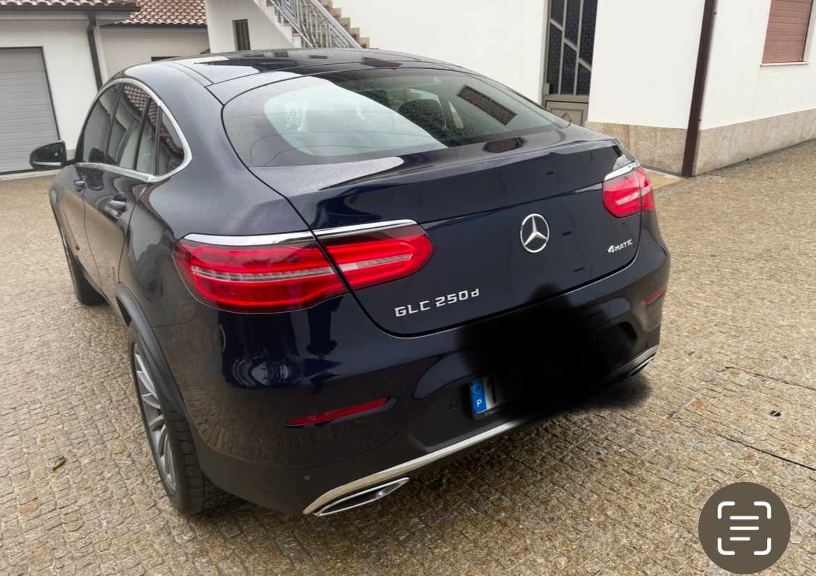 mercedes-benz-glc-250-d-4matic-2017-diesel-2143cc