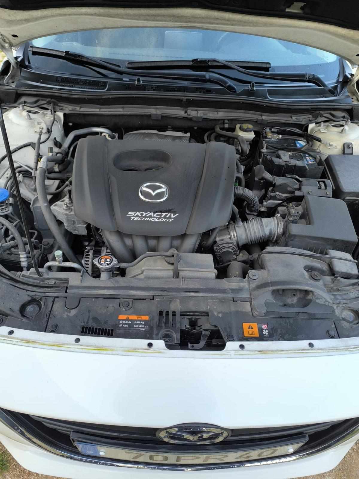 mazda-3-1-5-skyactiv-g-2015-gasolina-1496cc