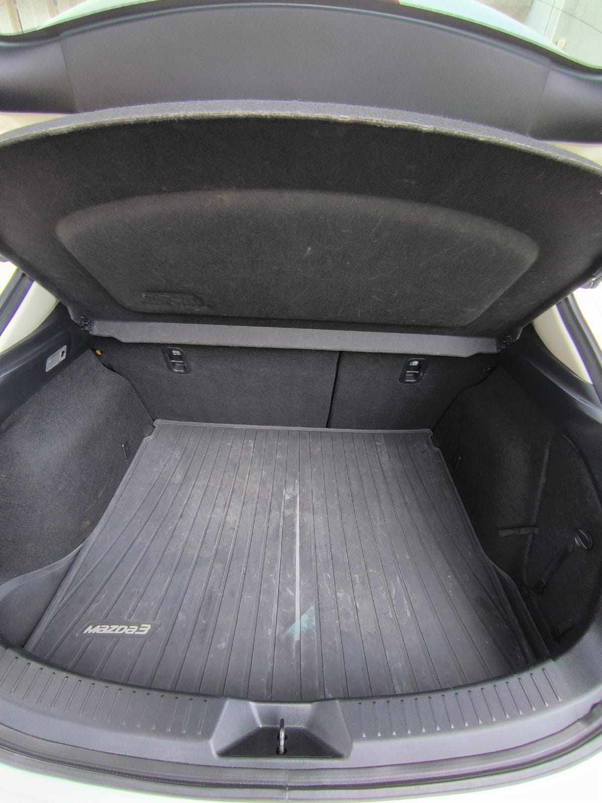 mazda-3-1-5-skyactiv-g-2015-gasolina-1496cc