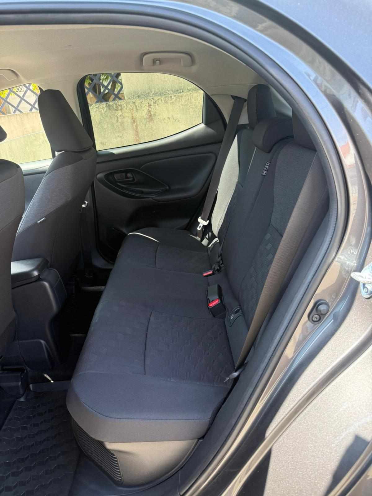 toyota-yaris-1-5-full-hybrid-2025-gasolina-1490cc