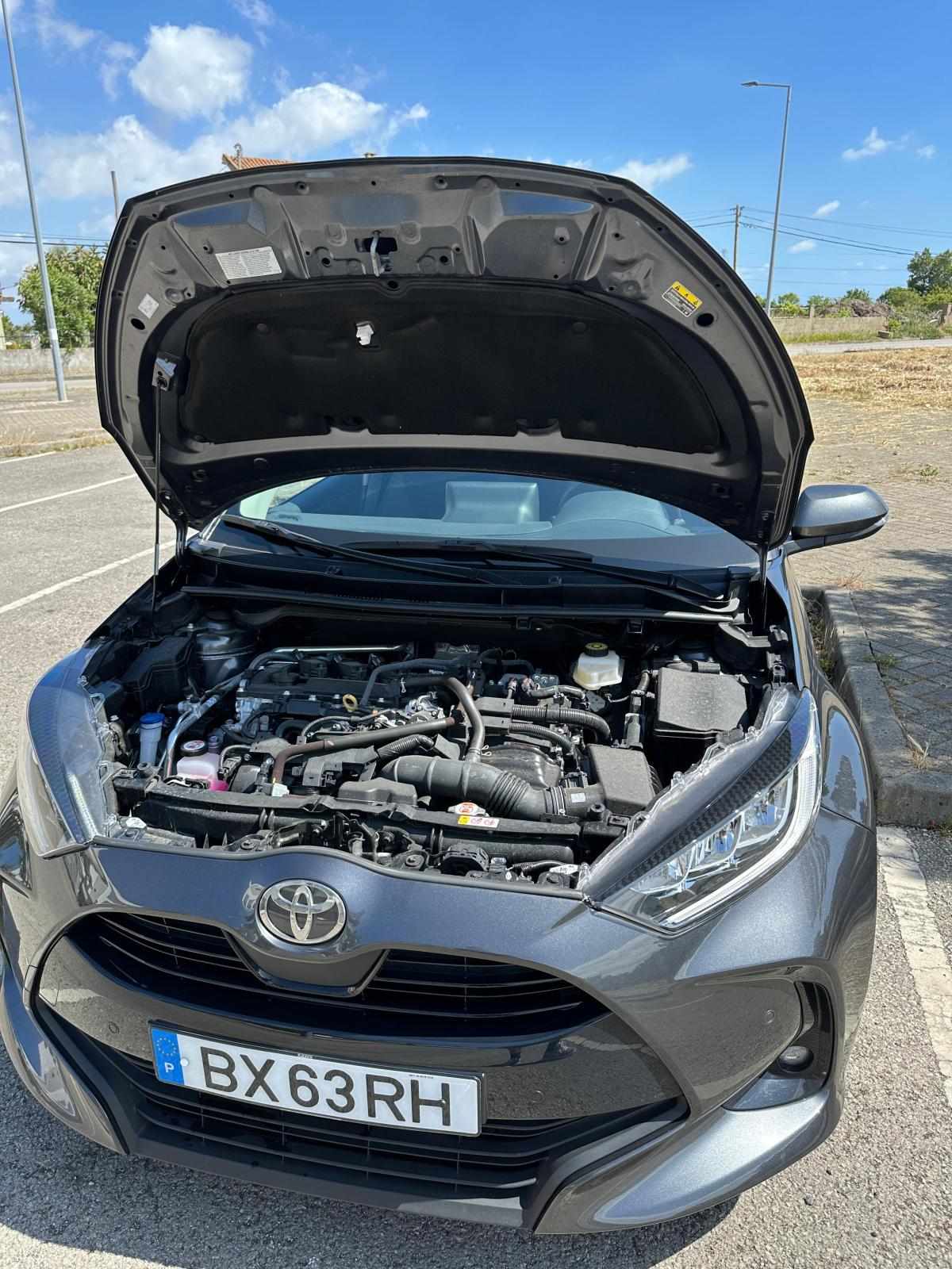 toyota-yaris-1-5-full-hybrid-2025-gasolina-1490cc