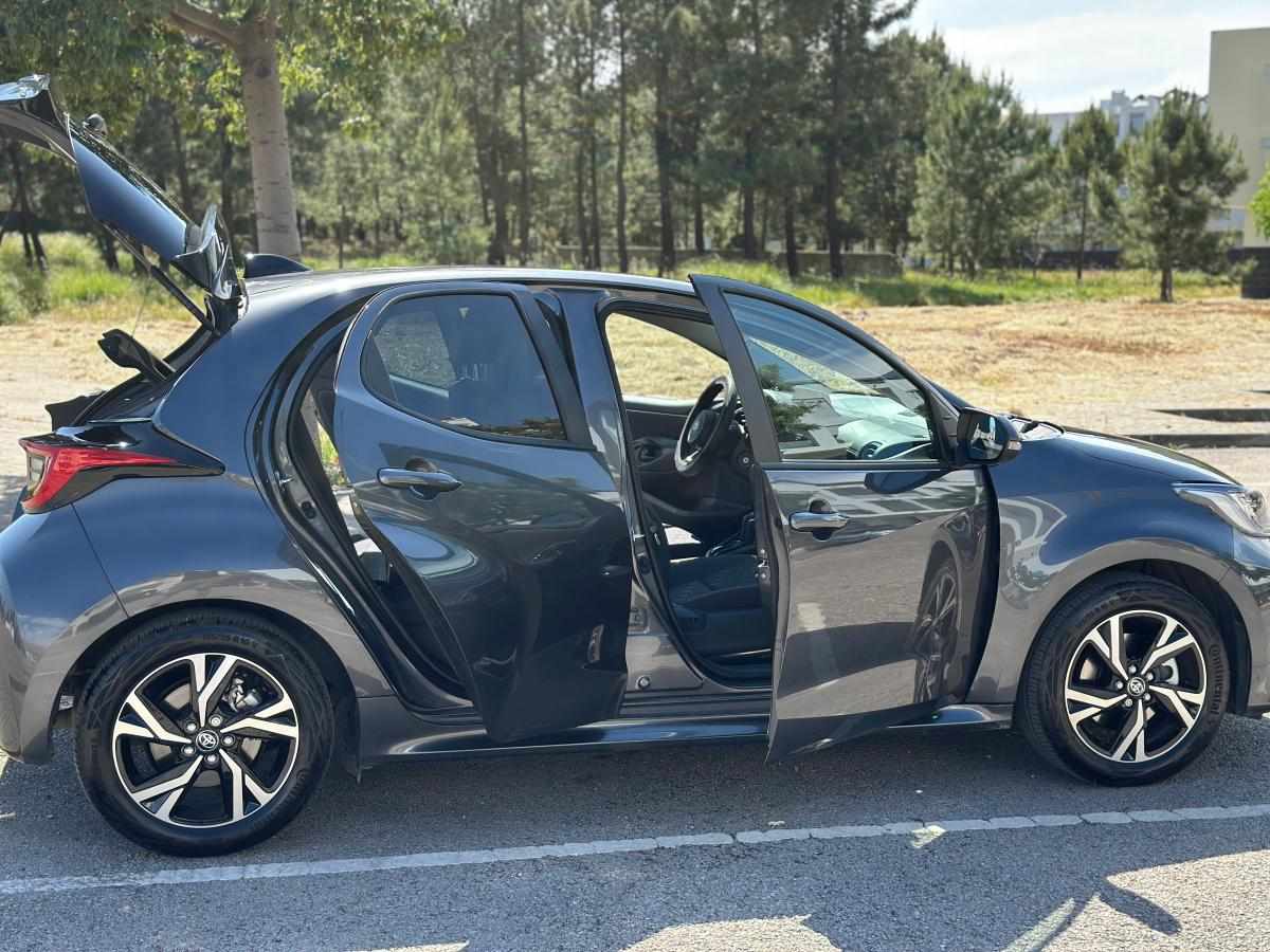 toyota-yaris-1-5-full-hybrid-2025-gasolina-1490cc
