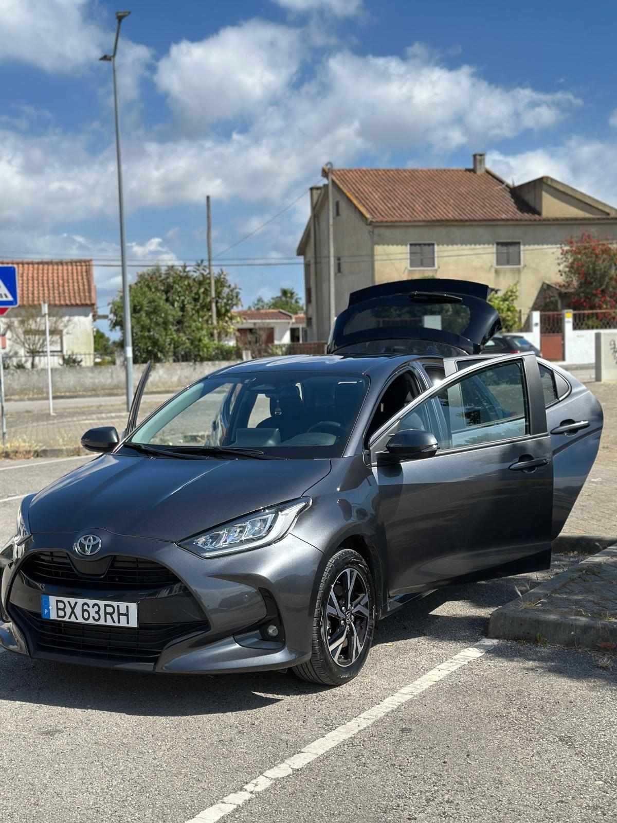 toyota-yaris-1-5-full-hybrid-2025-gasolina-1490cc