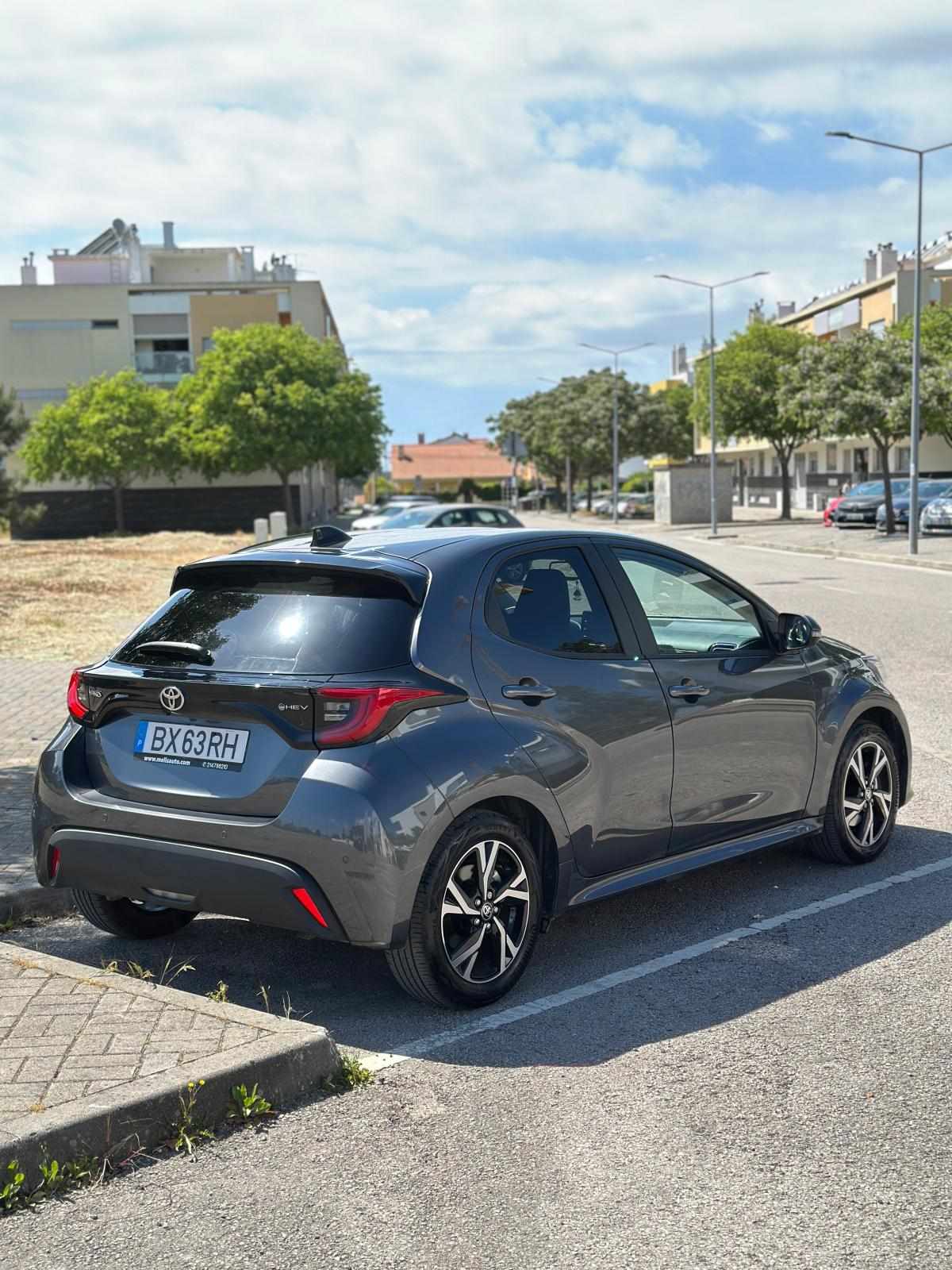 toyota-yaris-1-5-full-hybrid-2025-gasolina-1490cc