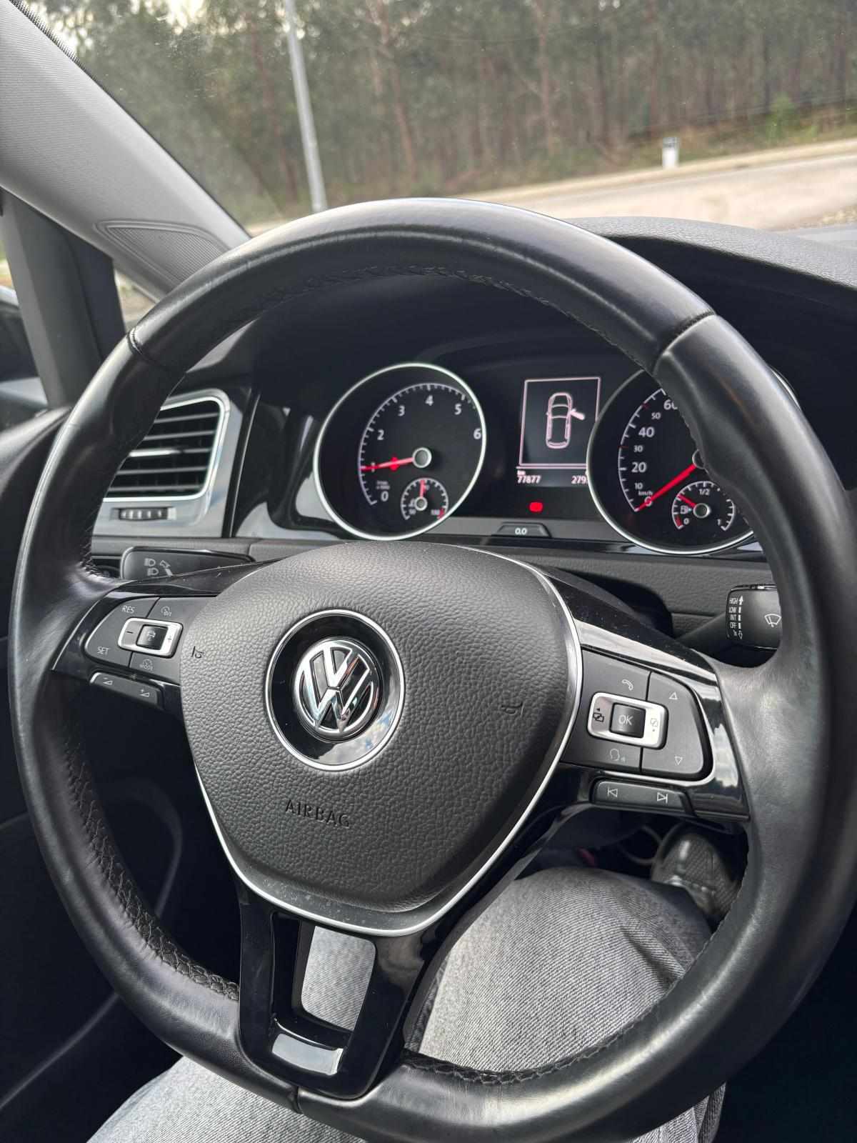 volkswagen-golf-1-0-tsi-bluemotion-2018-gasolina-999cc