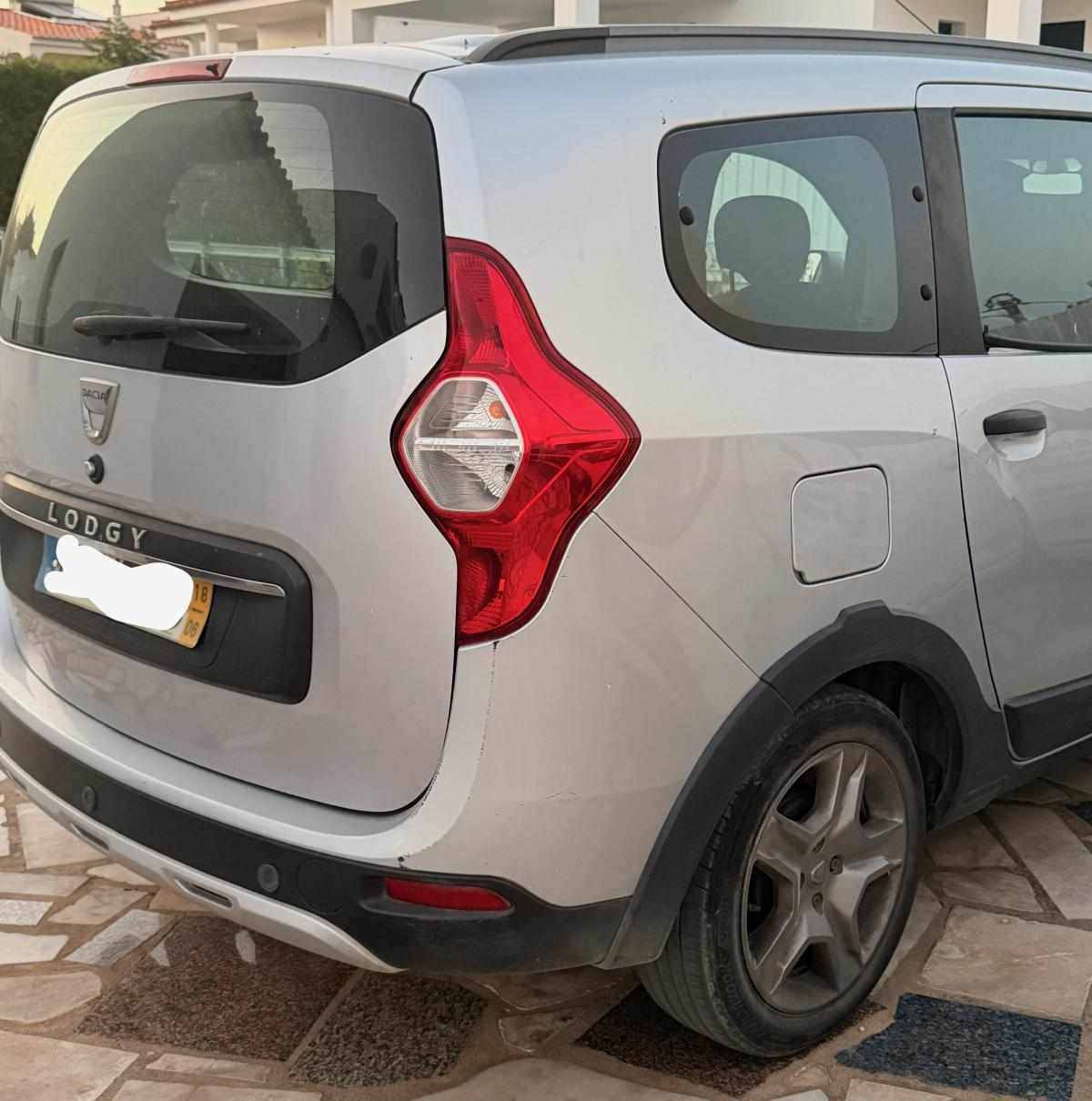 dacia-lodgy-1-5-109cv-2018-diesel-1461cc