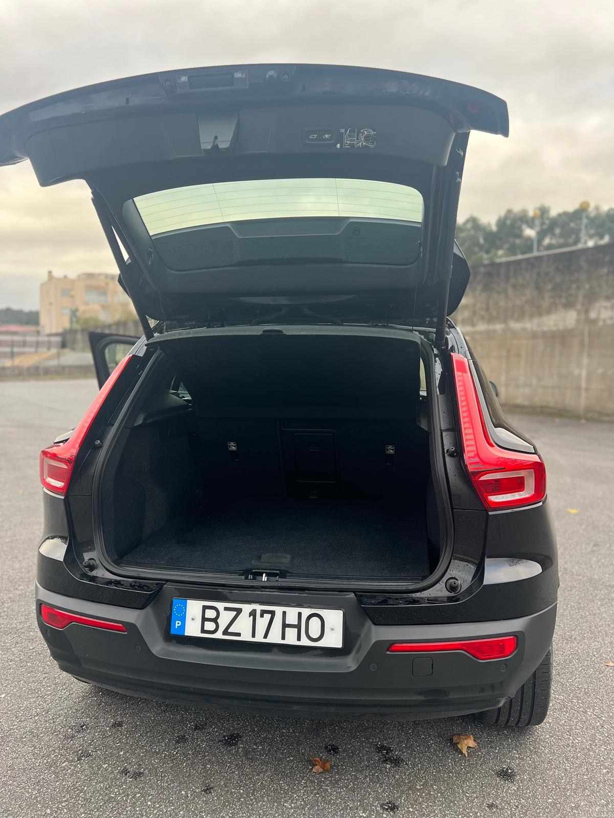 volvo-xc40-p8-recharge-awd-2021-eletrico