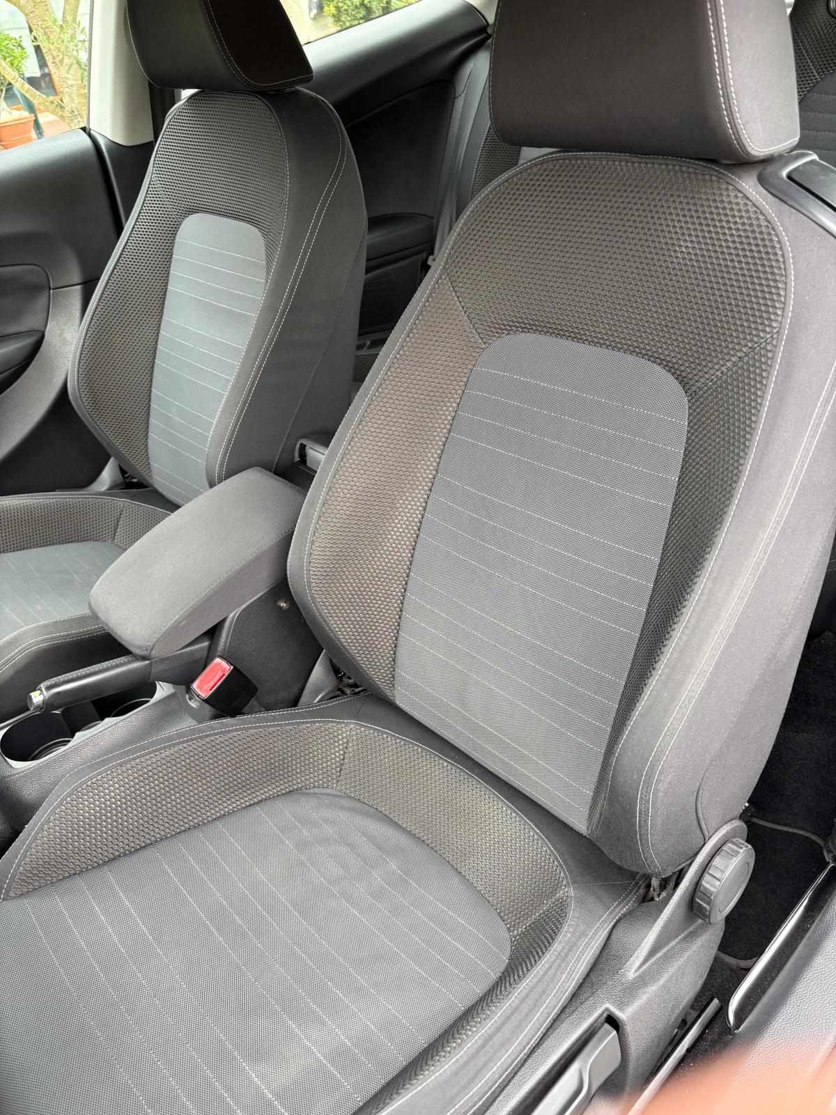 volkswagen-scirocco-2-0-tdi-2010-diesel-1968cc