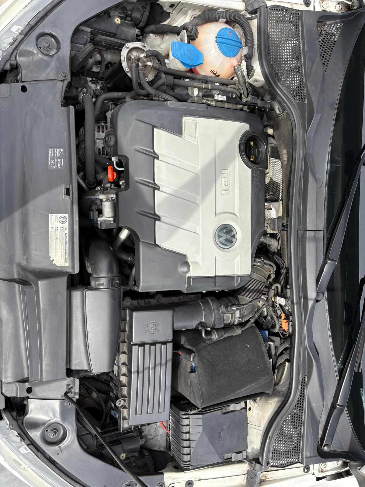 volkswagen-scirocco-2-0-tdi-2010-diesel-1968cc