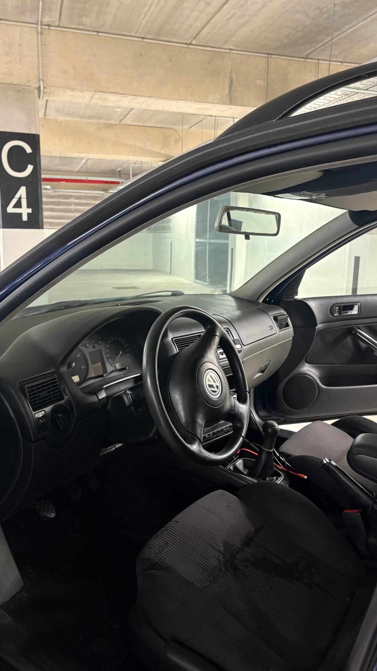 volkswagen-golf-1-9-tdi-2000-diesel-1896cc