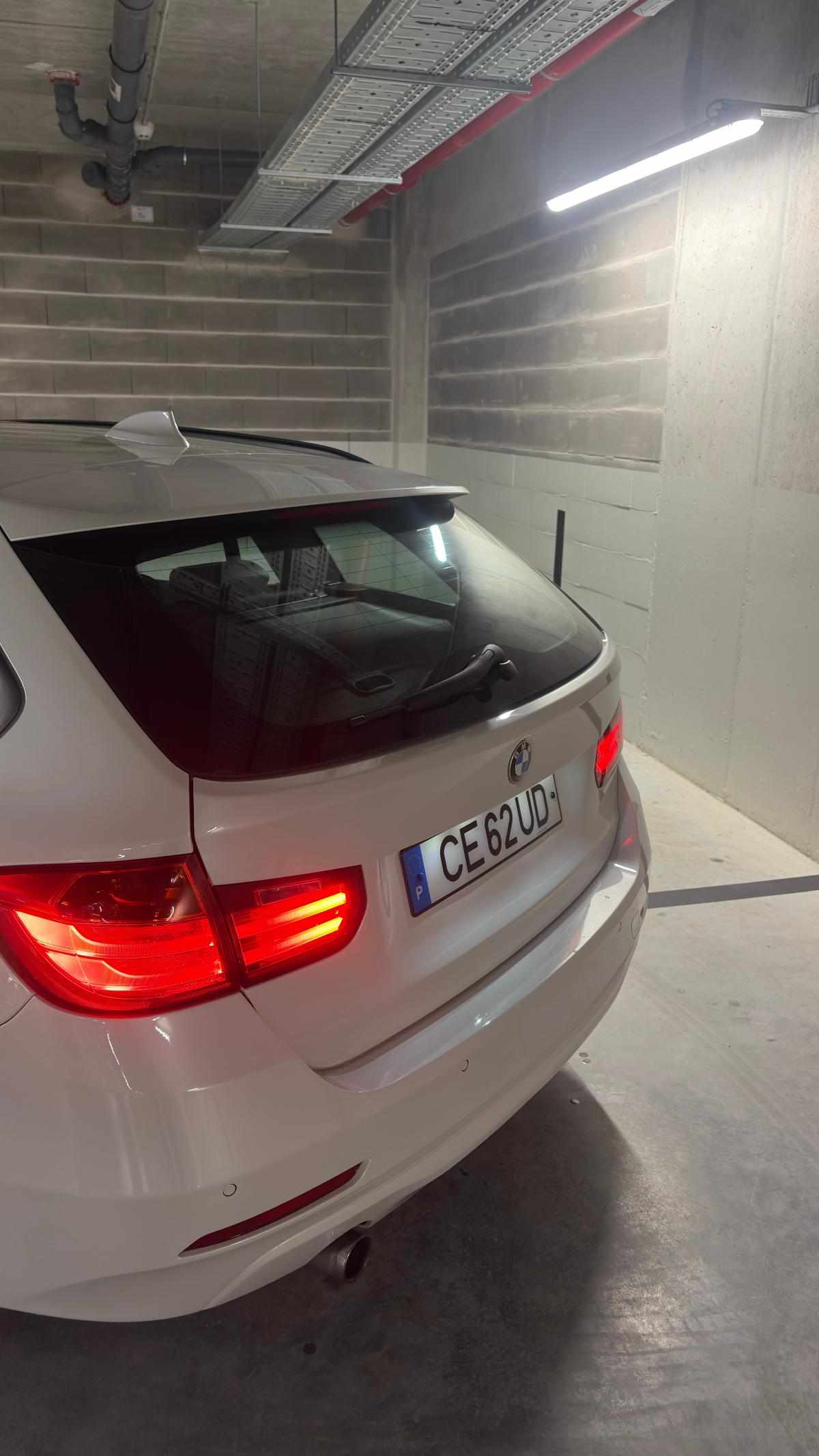 bmw-serie-3-318d-touring-2014-diesel-1995cc