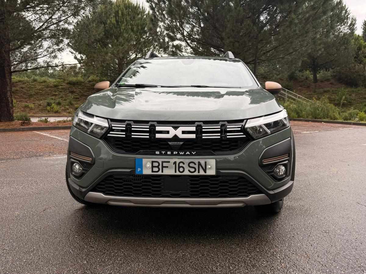 dacia-sandero-1-0-tce-2023-gasolina-999cc