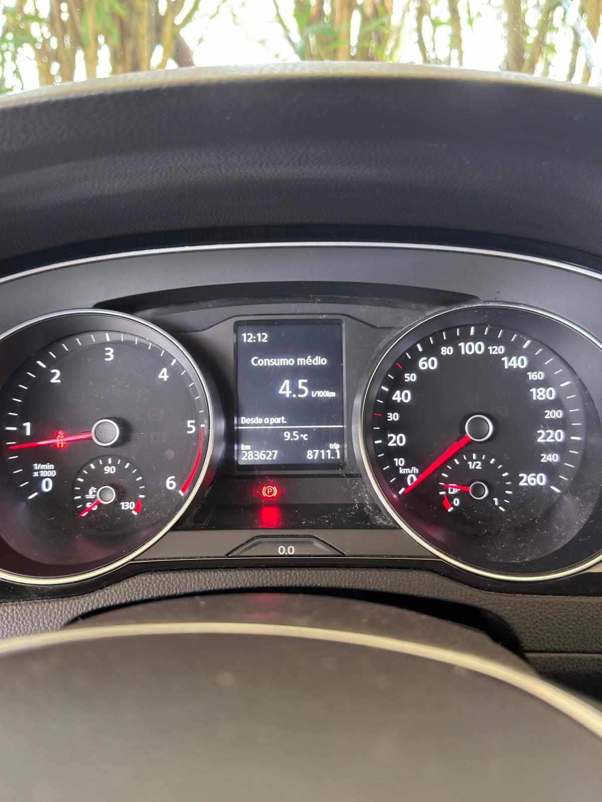 volkswagen-passat-1-6-tdi-bluemotion-2015-diesel-1598cc