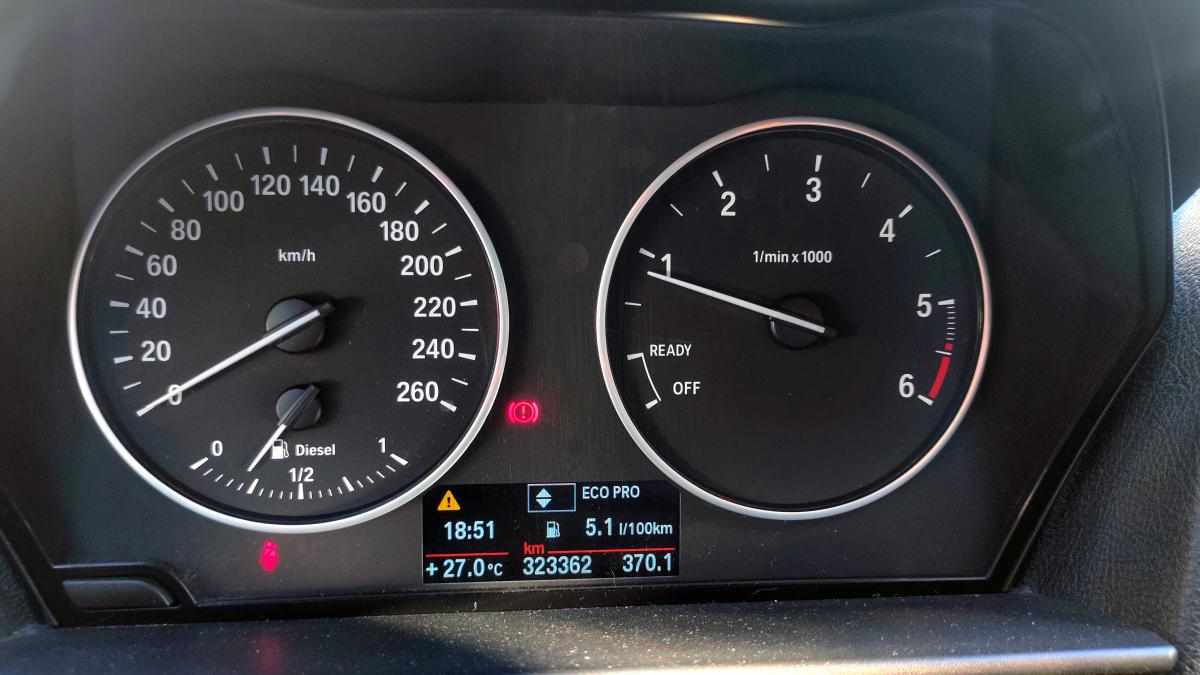 bmw-serie-1-116d-2013-diesel-1598cc