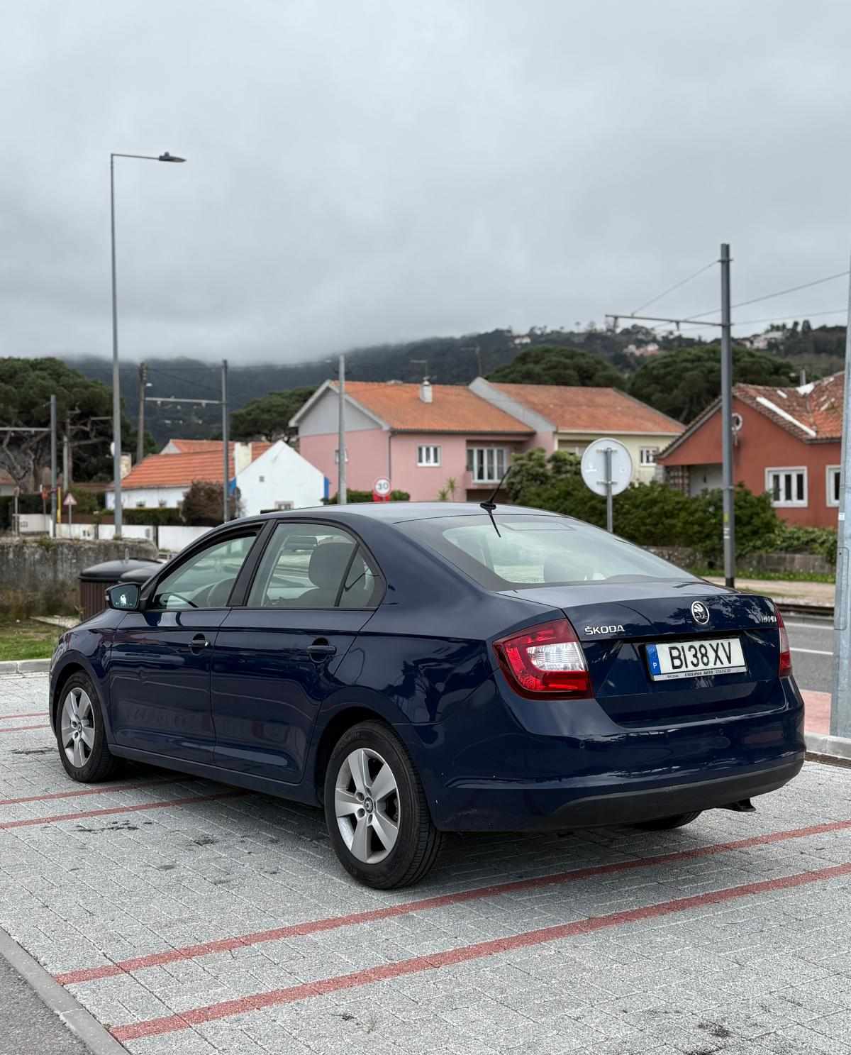 skoda-rapid-1-0-tsi-2018-gasolina-999cc