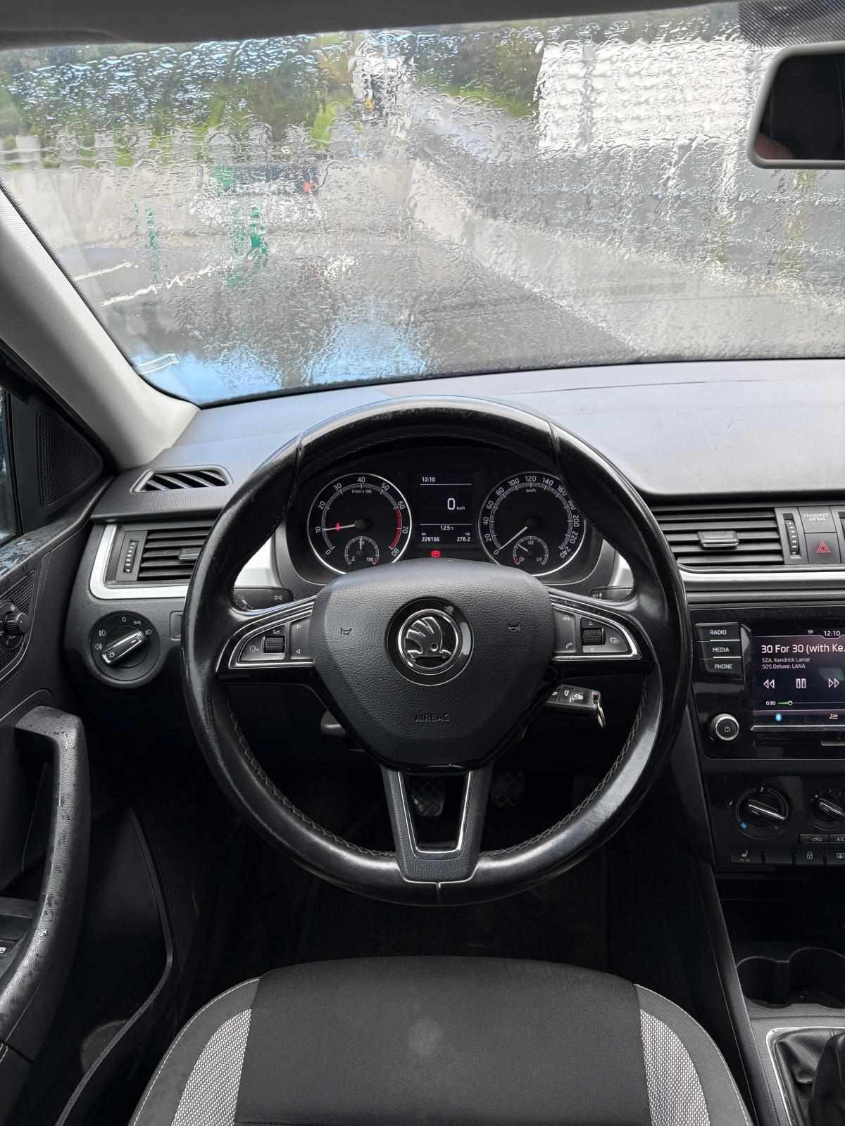 skoda-rapid-1-0-tsi-2018-gasolina-999cc