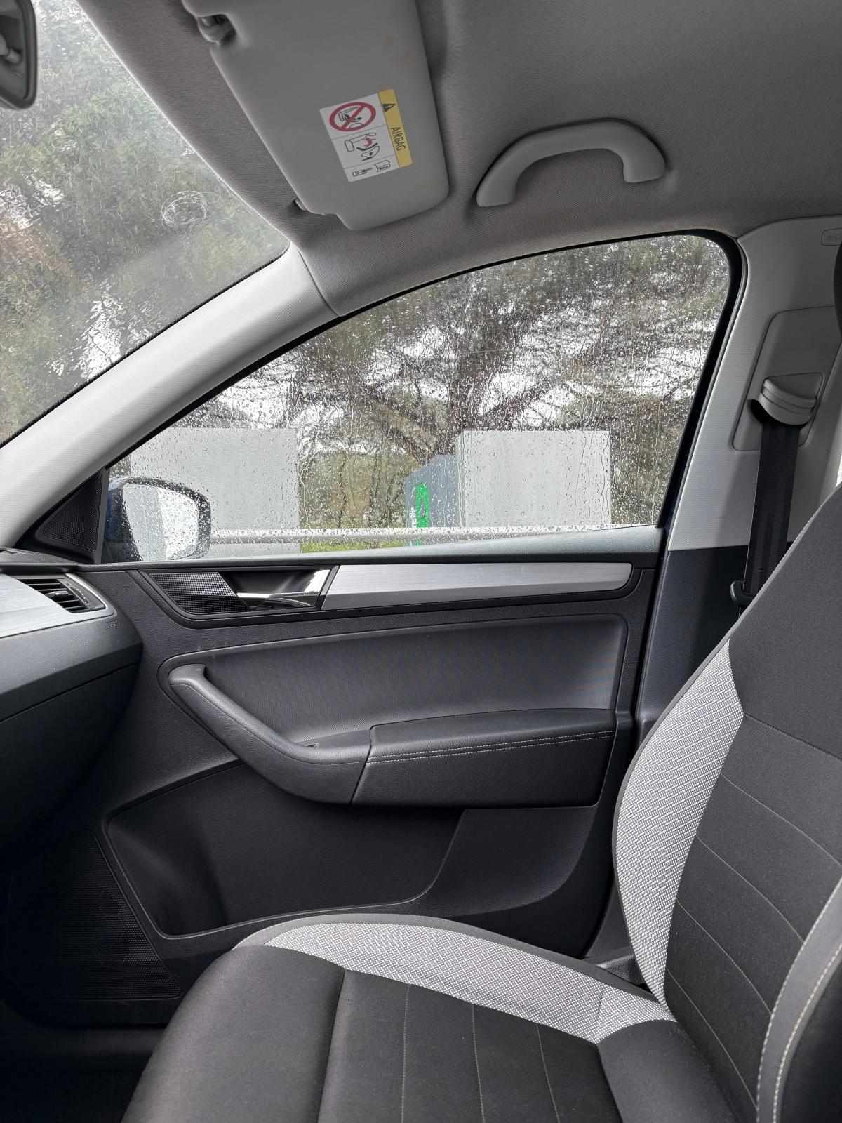 skoda-rapid-1-0-tsi-2018-gasolina-999cc