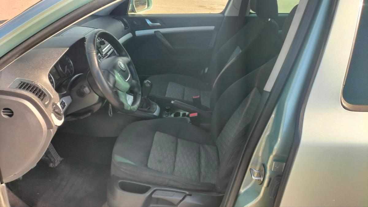 skoda-octavia-1-6-tdi-2010-diesel-1598cc