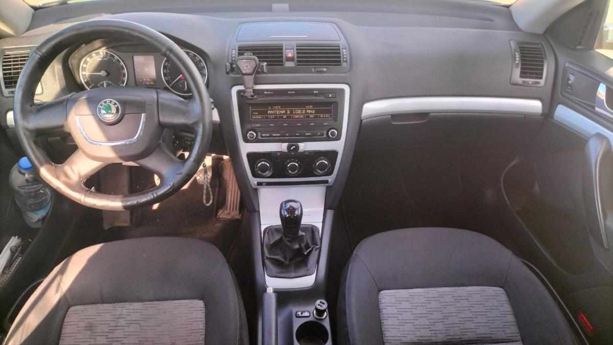 skoda-octavia-1-6-tdi-2010-diesel-1598cc