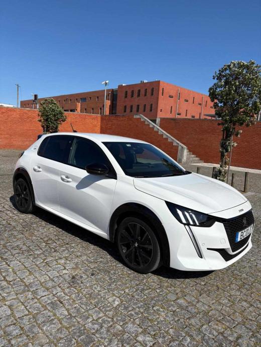 peugeot-208-1-2-puretech-2023-gasolina-1199cc