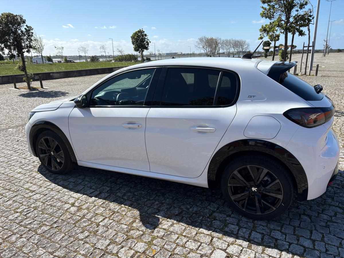peugeot-208-1-2-puretech-2023-gasolina-1199cc