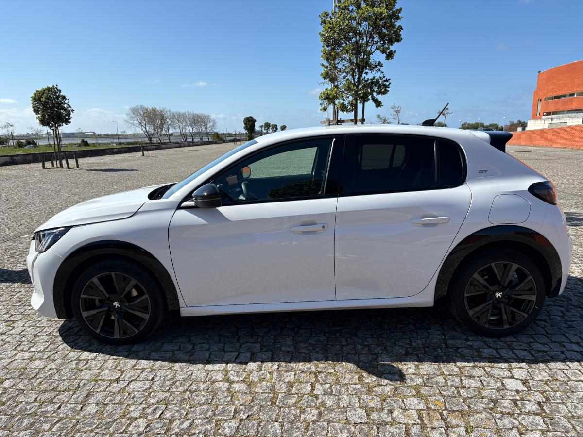 peugeot-208-1-2-puretech-2023-gasolina-1199cc