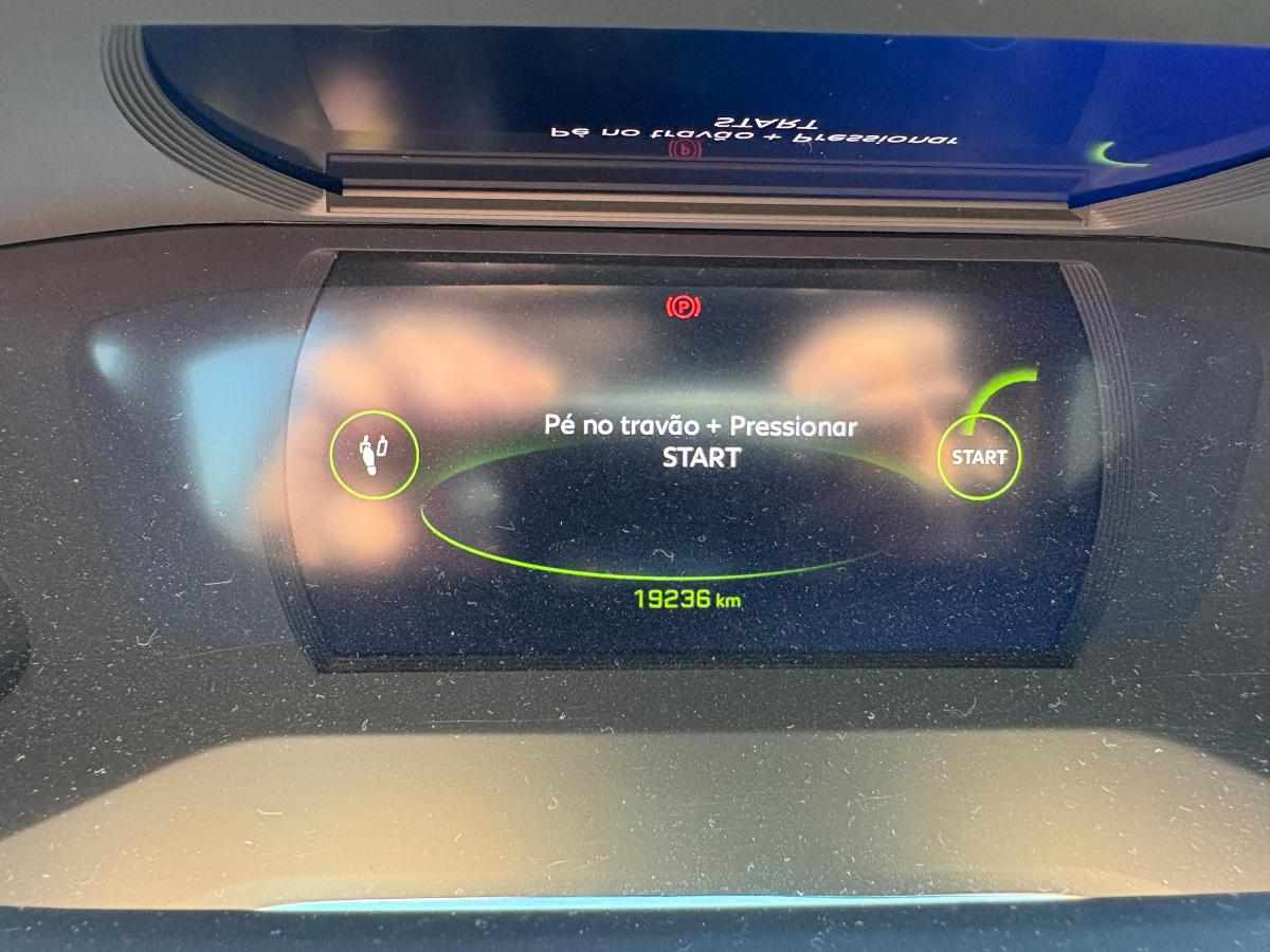 peugeot-208-1-2-puretech-2023-gasolina-1199cc