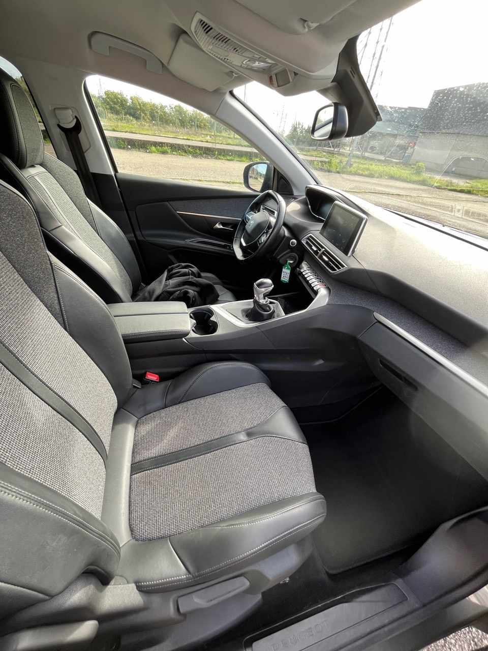 peugeot-5008-1-2-puretech-2019-gasolina-1199cc