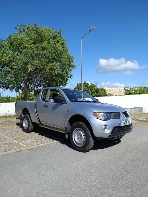 mitsubishi-l200-2-5-4x4-2008-diesel-2477cc