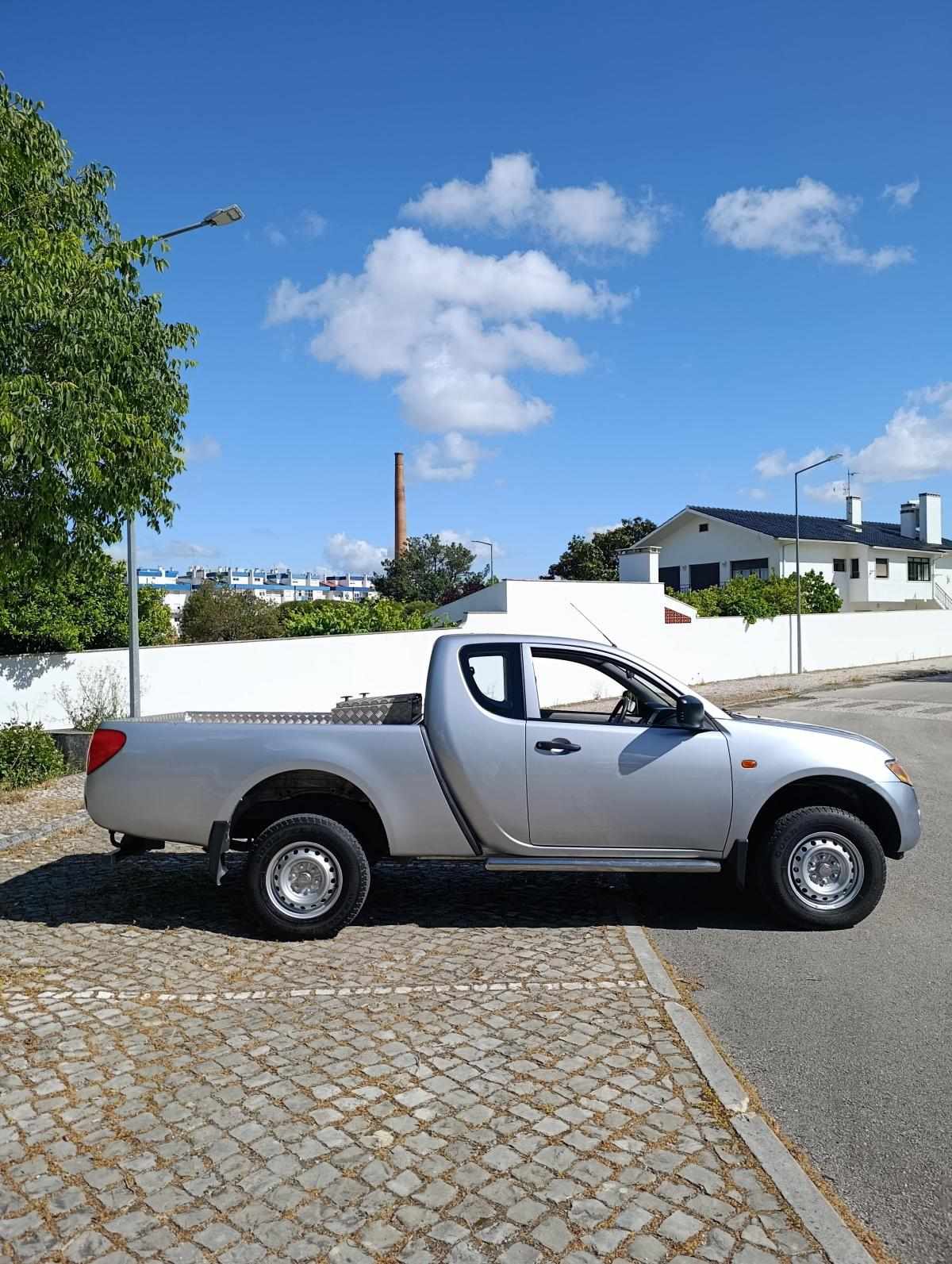 mitsubishi-l200-2-5-4x4-2008-diesel-2477cc