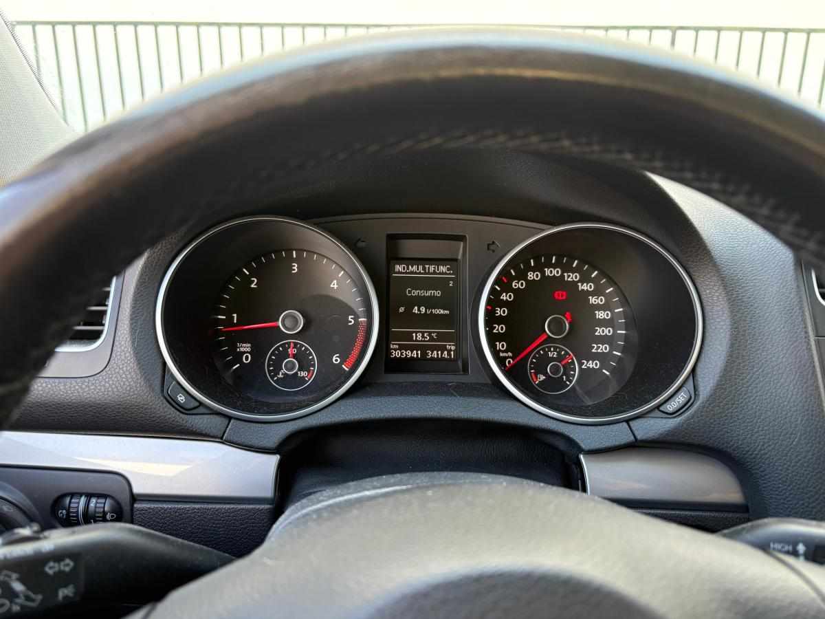 volkswagen-golf-1-6-tdi-bluemotion-2011-diesel-1598cc