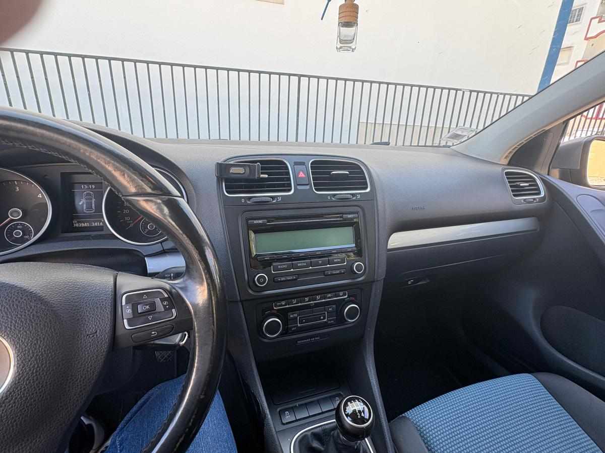 volkswagen-golf-1-6-tdi-bluemotion-2011-diesel-1598cc