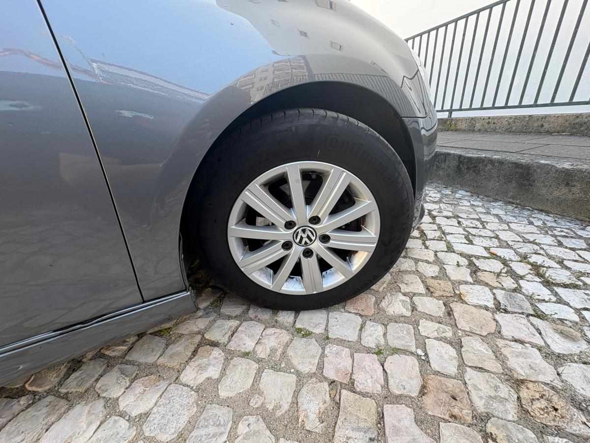volkswagen-golf-1-6-tdi-bluemotion-2011-diesel-1598cc