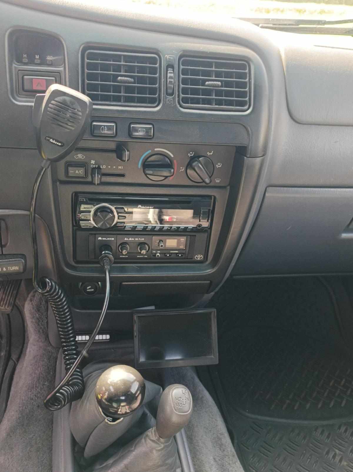 toyota-hilux-2-5-102cv-2002-diesel-2494cc