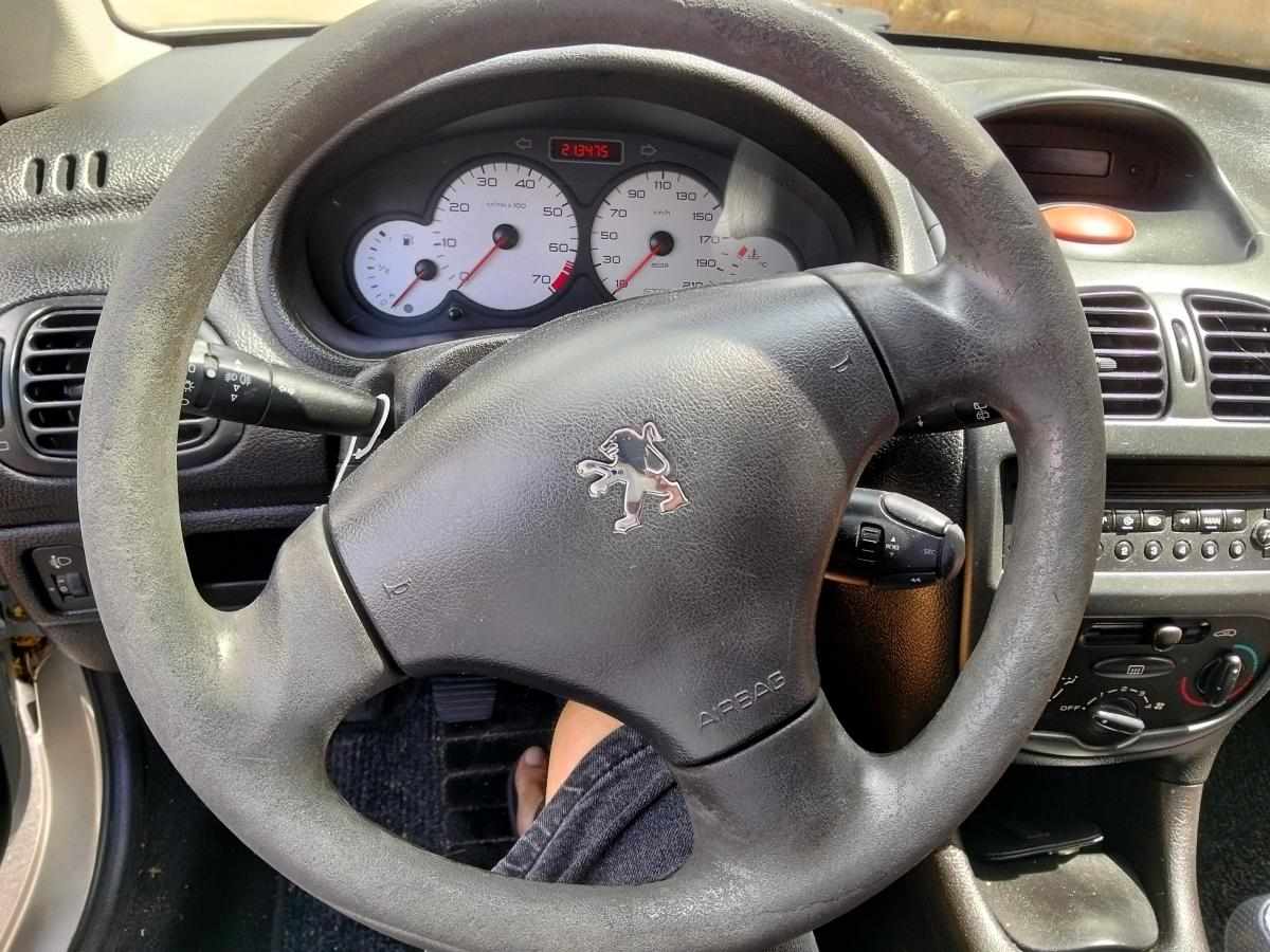 peugeot-206-1-1-2003-gasolina-1124cc