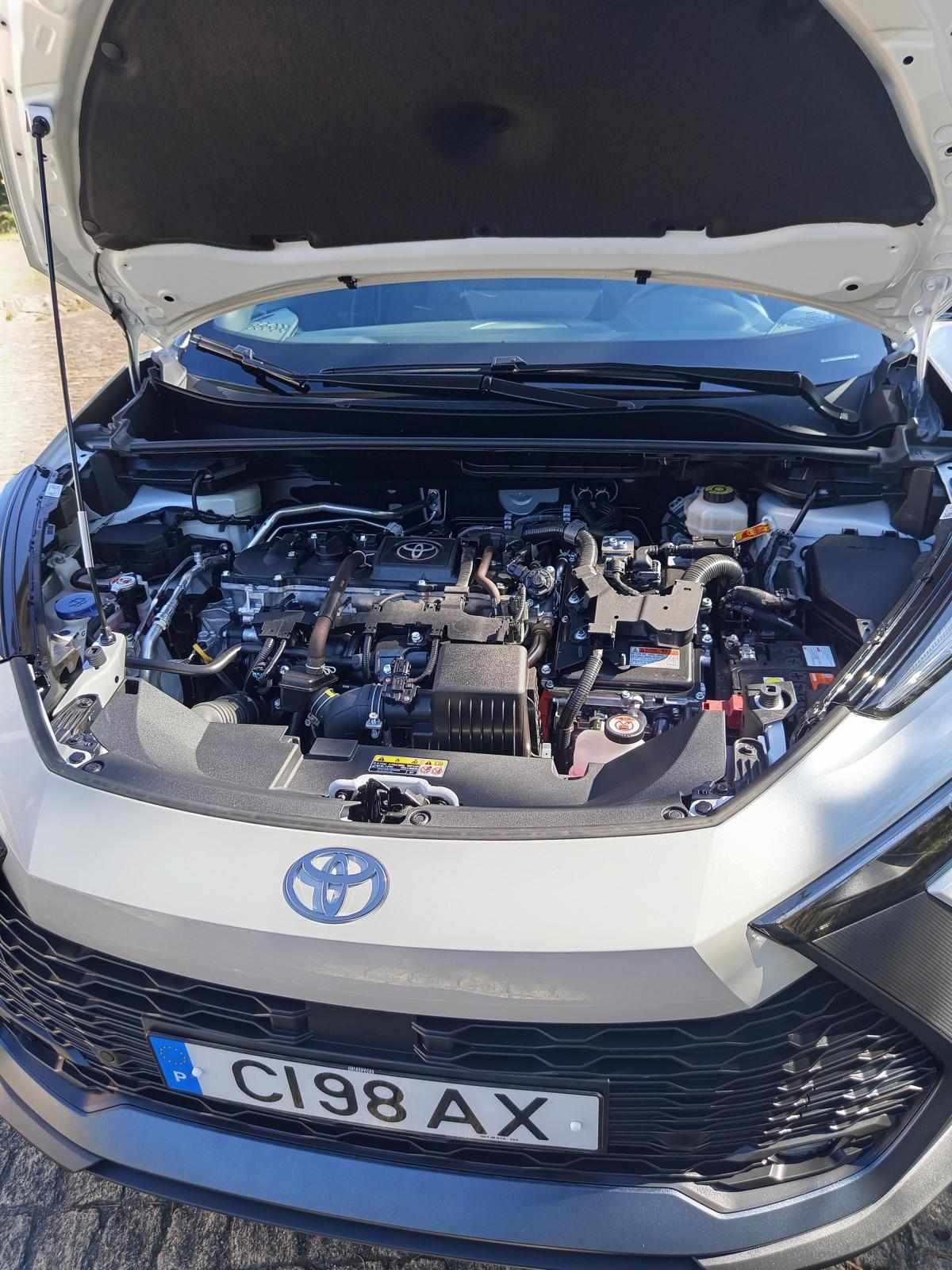 toyota-c-hr-1-8-hybrid-2026-gasolina-1798cc