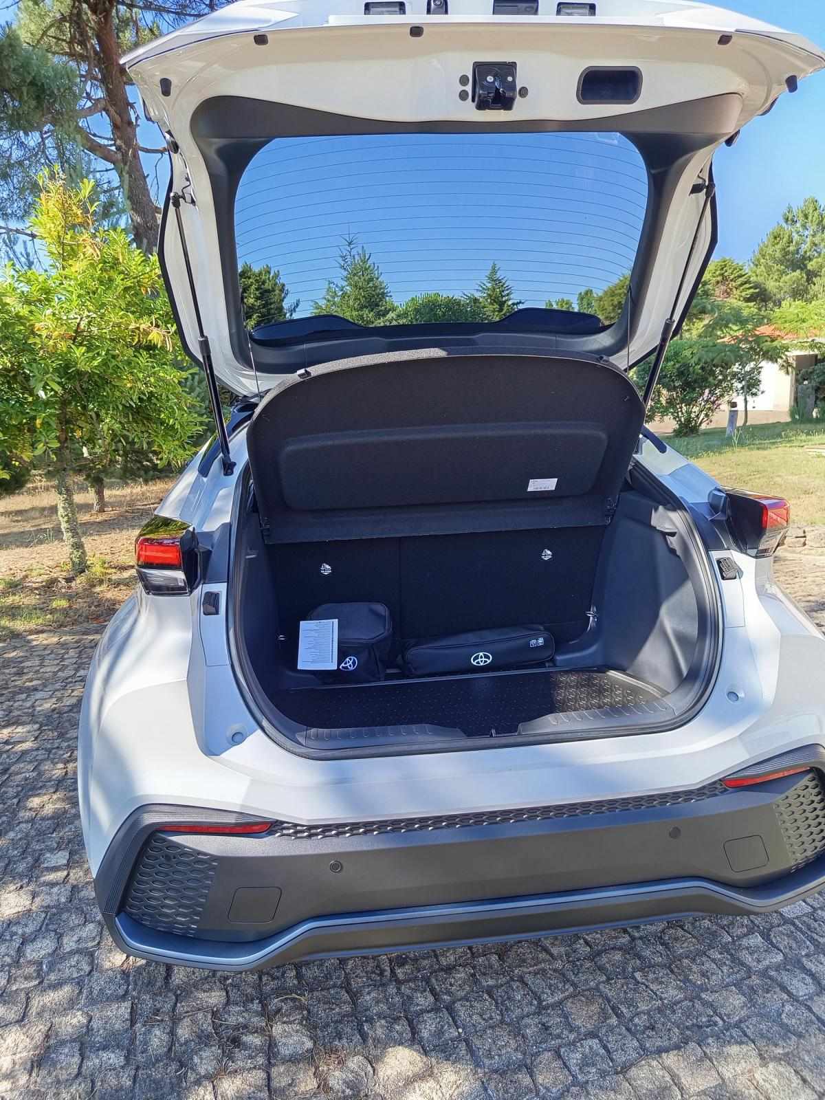 toyota-c-hr-1-8-hybrid-2026-gasolina-1798cc