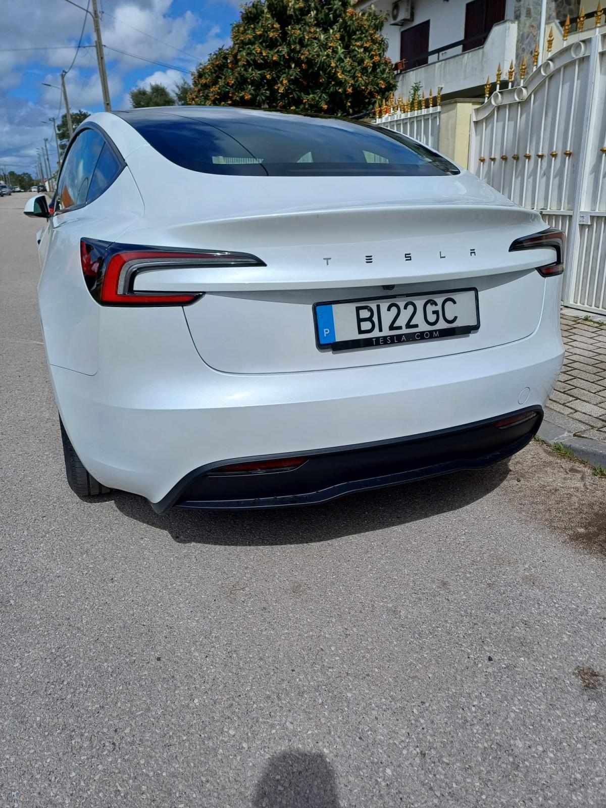 tesla-model-3-60-kwh-standard-range-2024-eletrico