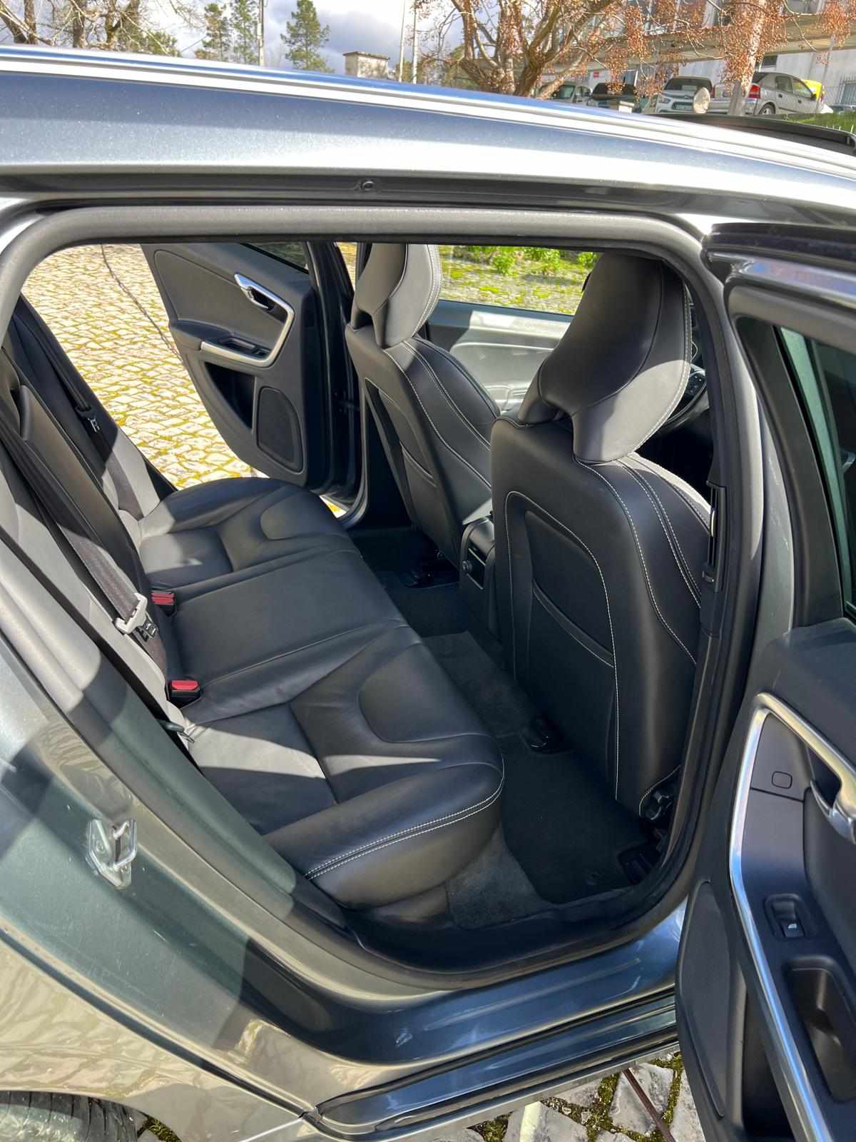 volvo-v60-polestar-d5-2-4-awd-2015-diesel-2400cc