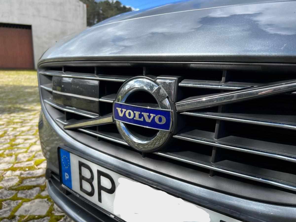 volvo-v60-polestar-d5-2-4-awd-2015-diesel-2400cc