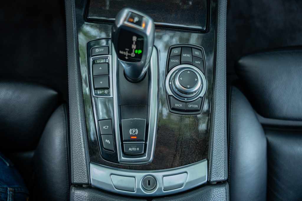 bmw-serie-7-740d-2010-diesel-2993cc
