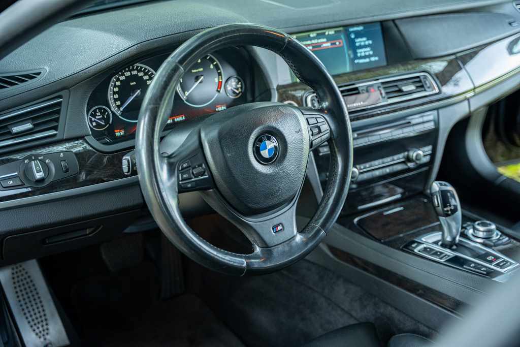 bmw-serie-7-740d-2010-diesel-2993cc