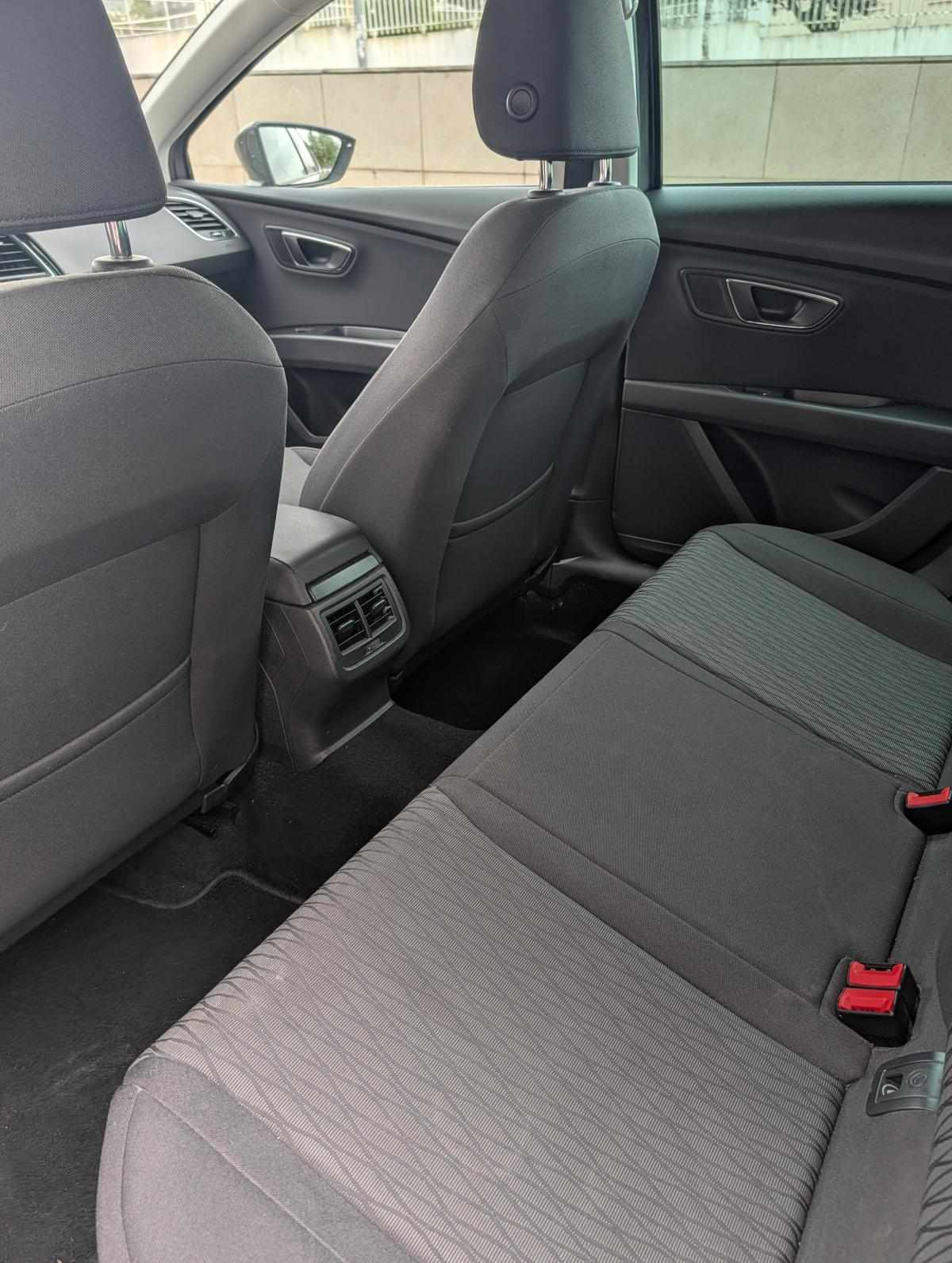 seat-leon-1-6-tdi-ecomotive-2015-diesel-1598cc